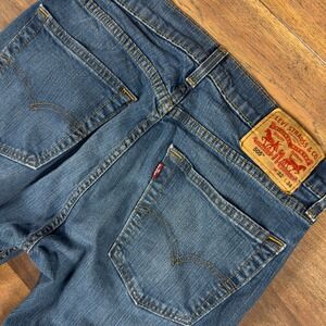 Levis 505 Regular Fit Straight Leg Jeans Mens 32x34 Medium Wash Blue Denim